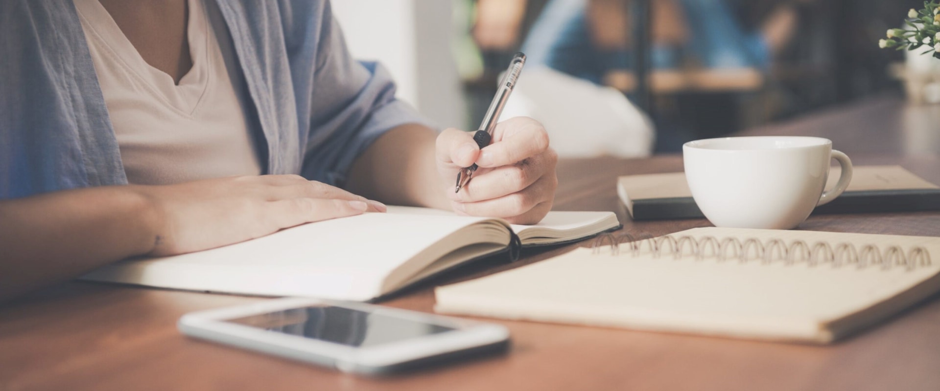 What are three requirements of academic writing?
